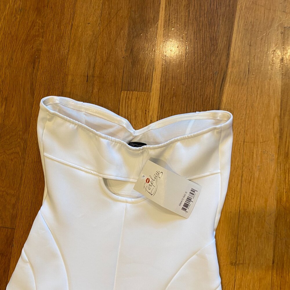 Strapless Mini Dress Cut Out Back NWT (Flaw) Size S Forplay Ivory White - Picture 3 of 5